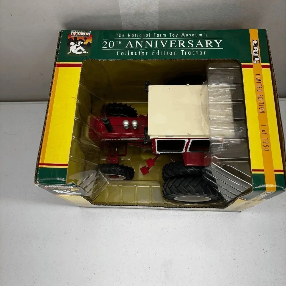 1/16‎ Agco Farm Toy Oliver White Cockshutt 1950-T FWA Limited Edition 1 of 1250